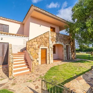 Iss Travel, Pedra Rosa 2 Bedroom With Private Terrace And Air Conditioning , San Teodoro (Sardinia) Italia